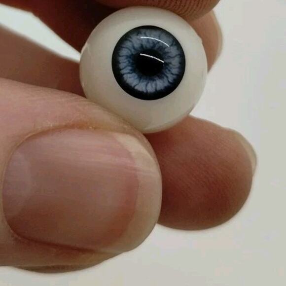 Bell Ceramics 14mm Blue Round Acrylic/Plastic Doll Eyes For Doll Making - Picture 2 of 3
